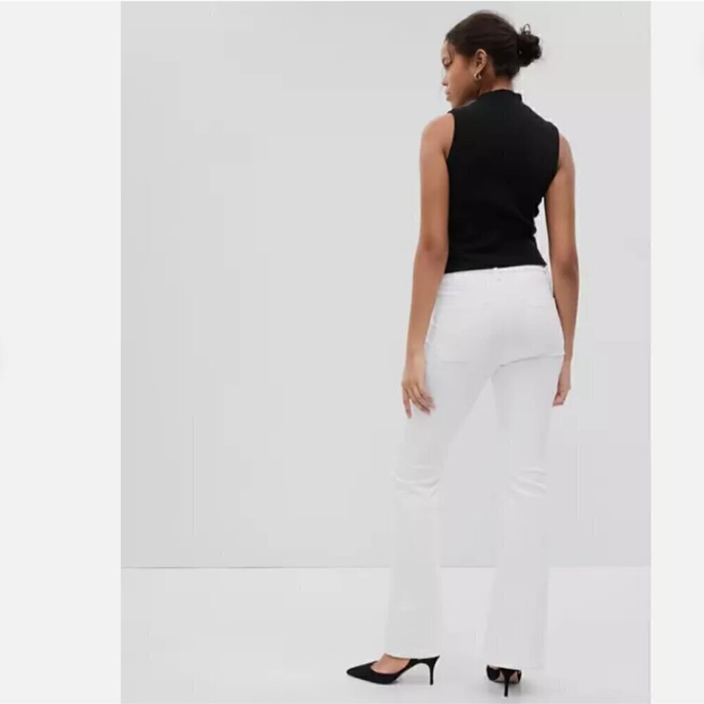 GAP High-Rise '70s Flare BOHO Optic White Y2k SOFT Jeans Size 32/14 - MSRP $90 - Picture 2 of 6